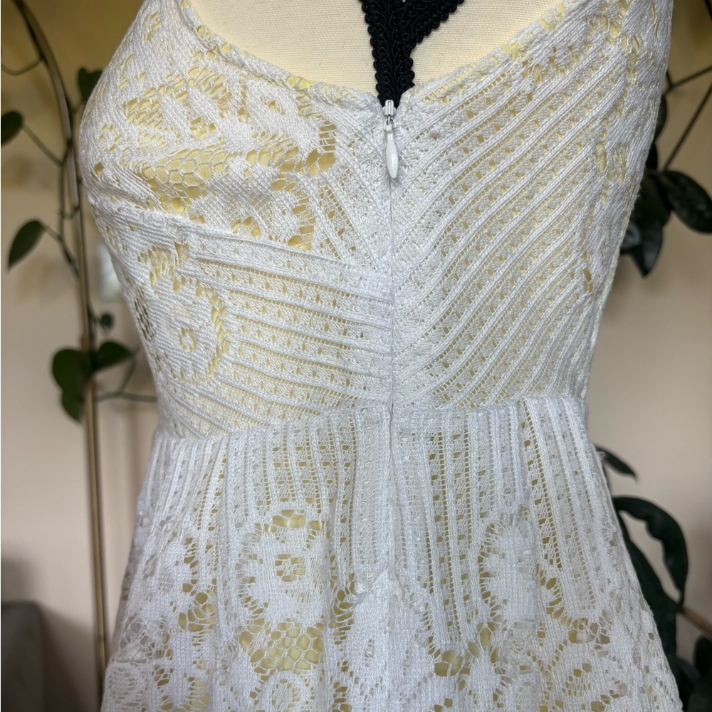 Free People White Lace Dress with Yellow Lining - Picture 3 of 7